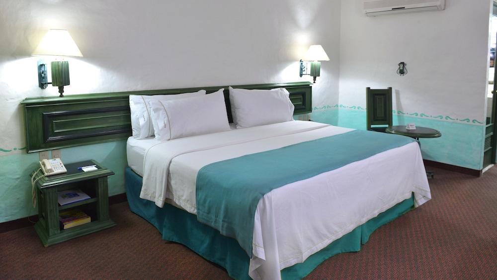 Holiday Inn Express Morelia By Ihg Exterior foto
