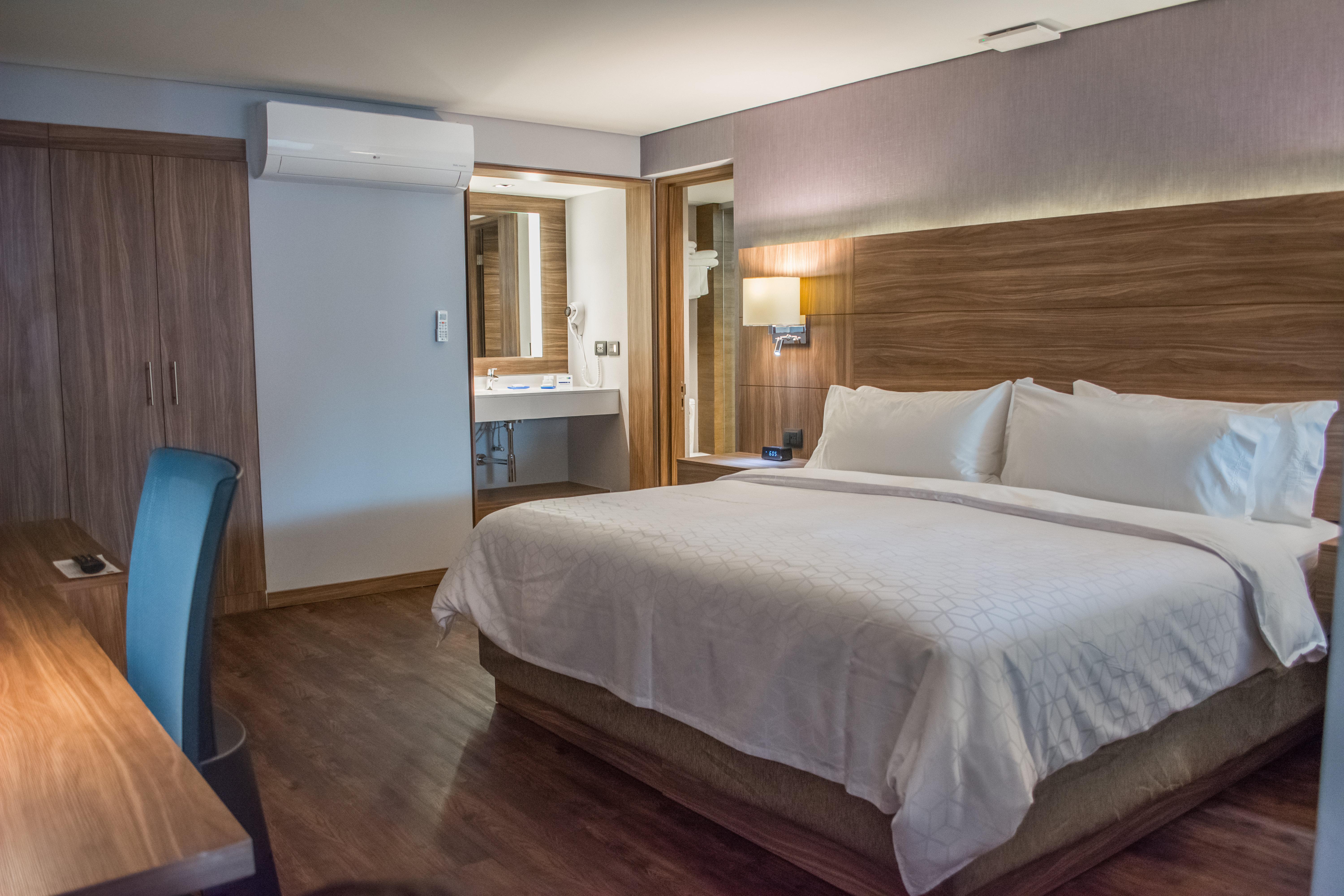Holiday Inn Express Morelia By Ihg Exterior foto