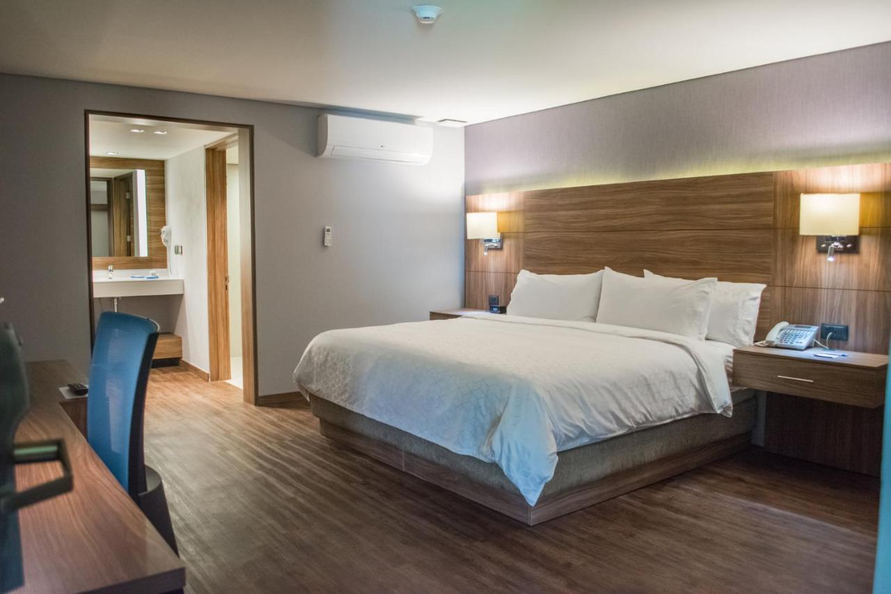 Holiday Inn Express Morelia By Ihg Exterior foto
