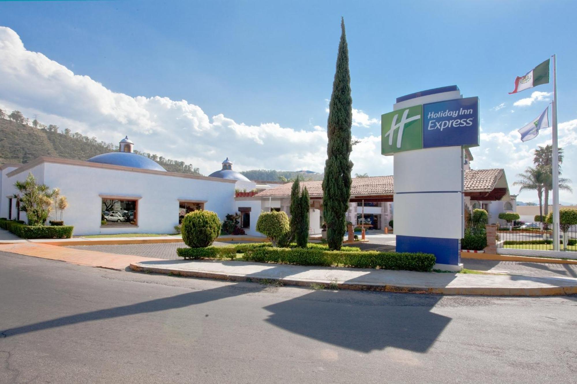 Holiday Inn Express Morelia By Ihg Exterior foto