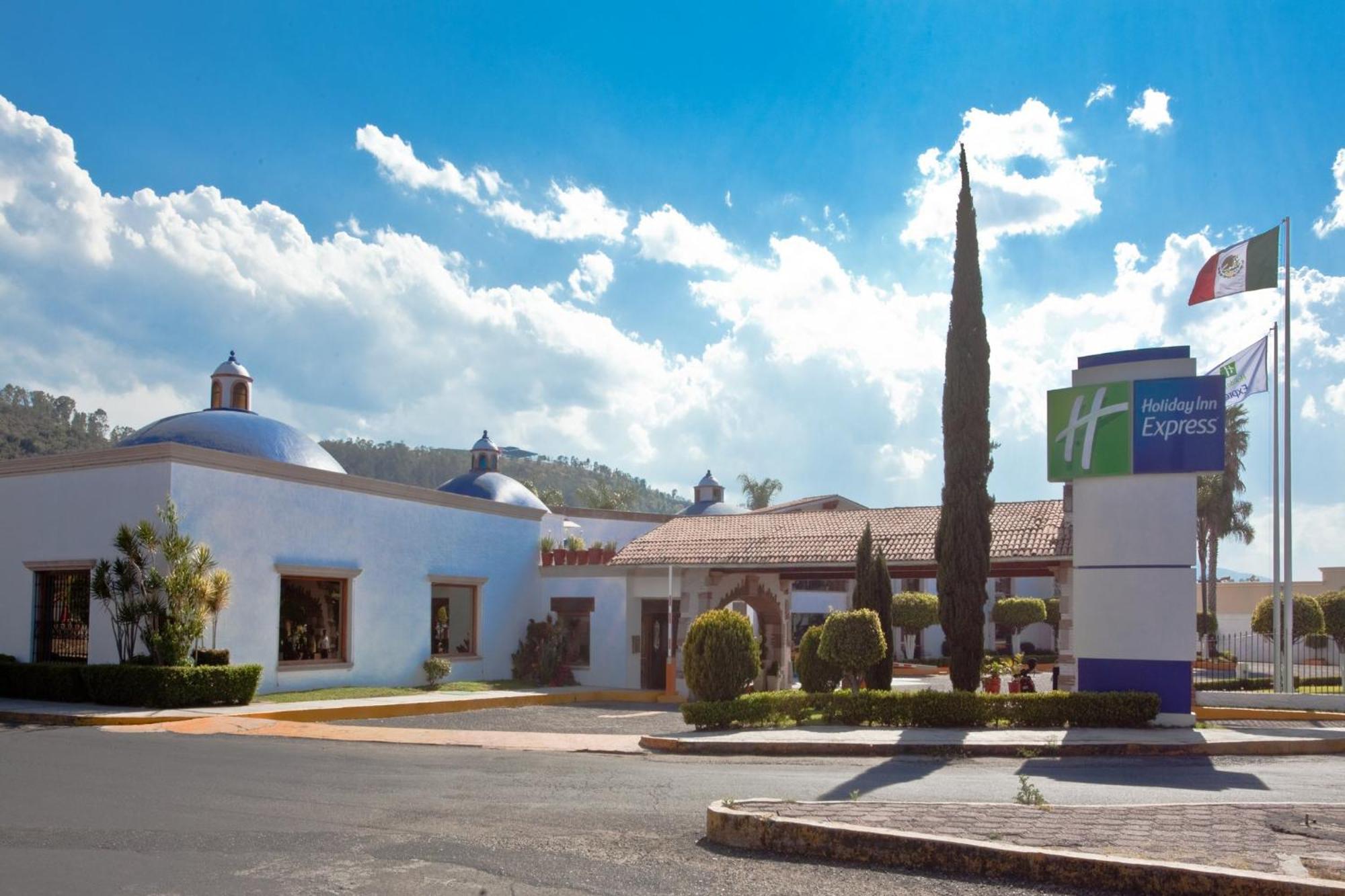 Holiday Inn Express Morelia By Ihg Exterior foto