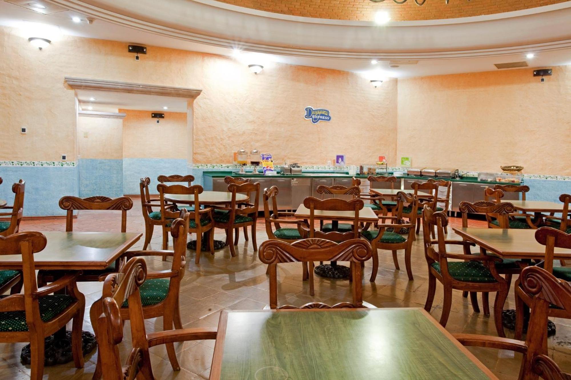 Holiday Inn Express Morelia By Ihg Exterior foto